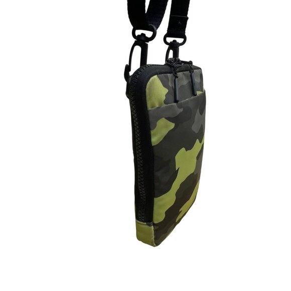 Lululemon Unisex Green/Black Camouflage Adjustable Strap Compact Crossbody Bag - Picture 7 of 13